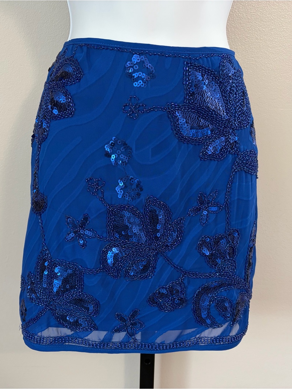 NWOT verty Cobalt Blue Sequin/Beaded Floral Mini Skirt